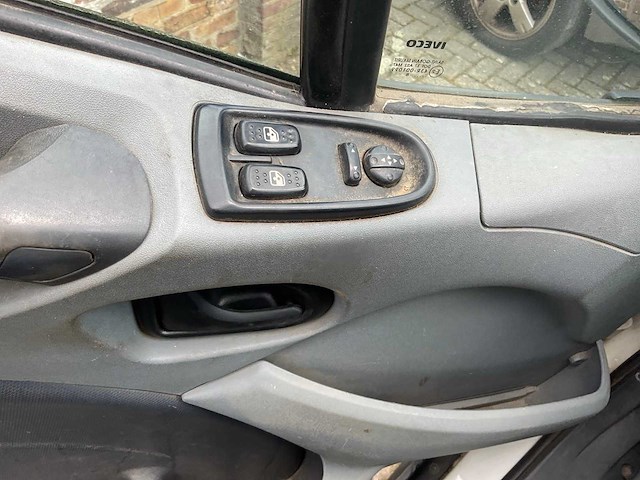 2008 iveco daily daily 29 l 12v 300 h2 l bedrijfswagen l1h1 - afbeelding 14 van  29