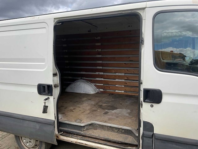 2008 iveco daily daily 29 l 12v 300 h2 l bedrijfswagen l1h1 - afbeelding 21 van  29