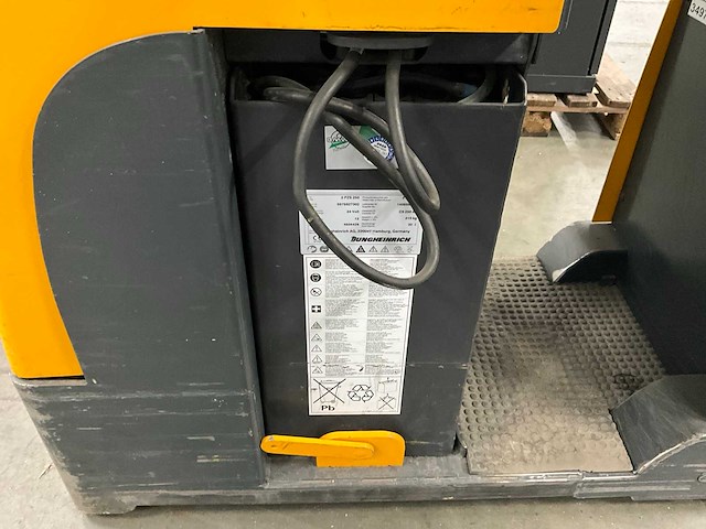 2008 jungheinrich ezs 130 industriële trekker - afbeelding 2 van  12