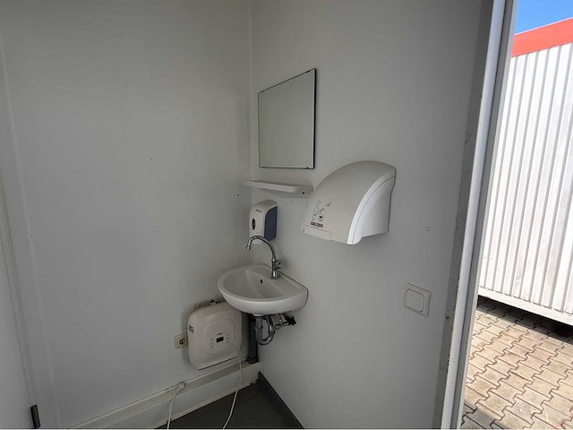 2008 kleusberg solid typ 10 sanitair unit - afbeelding 14 van  17
