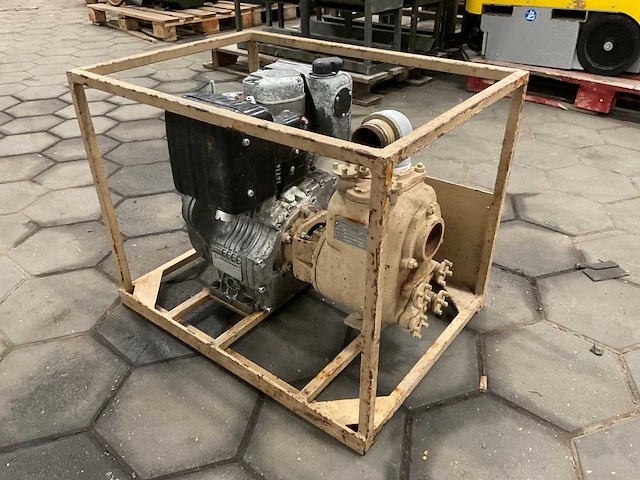 2008 legerwaterpomp - afbeelding 5 van  8