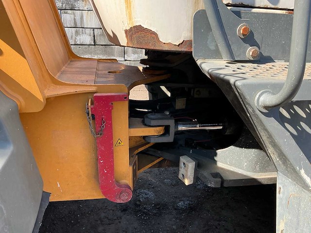 2008 liebherr l 524+ shovel - afbeelding 13 van  47