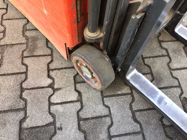 2008 linde e10 stapelaar - afbeelding 1 van  12