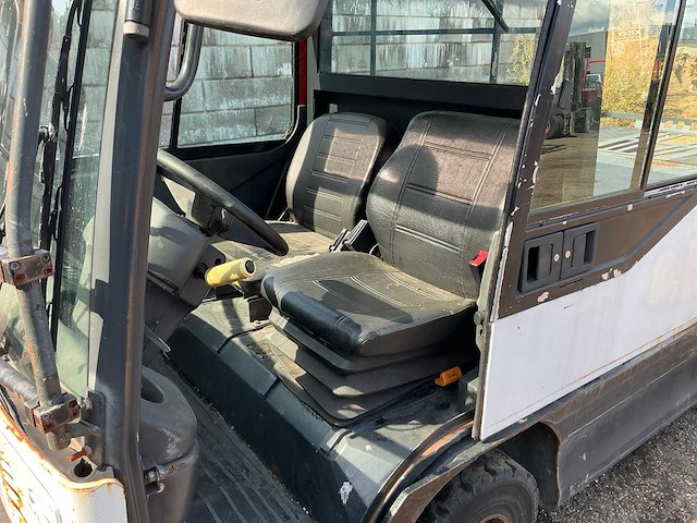 2008 linde p250 industriële trekker - afbeelding 13 van  37