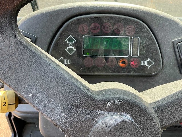 2008 linde p250 industriële trekker - afbeelding 18 van  37