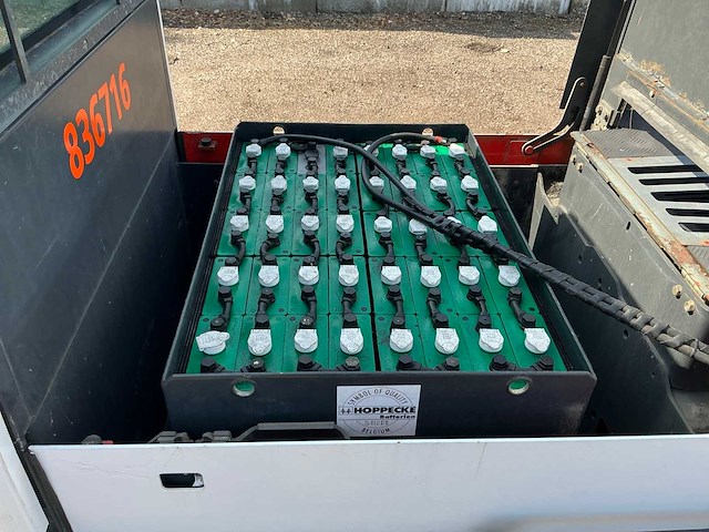 2008 linde p250 industriële trekker - afbeelding 27 van  37