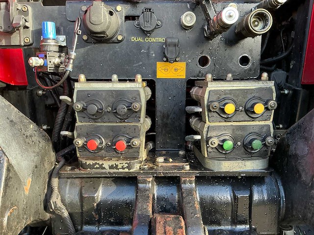 2008 massey ferguson - 8470 dyna vt - vierwielaangedreven landbouwtractor - afbeelding 8 van  42