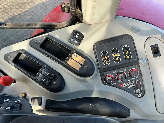 2008 massey ferguson - 8470 dyna vt - vierwielaangedreven landbouwtractor - afbeelding 14 van  42