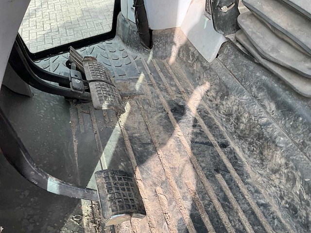 2008 massey ferguson 6460 dyna-6 vierwielaangedreven landbouwtractor - afbeelding 30 van  32