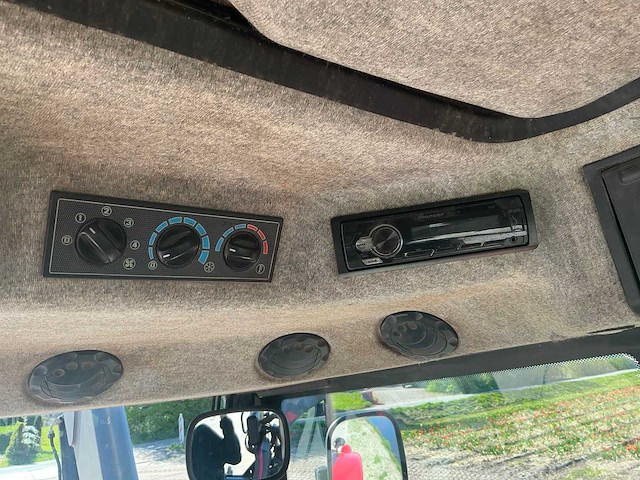 2008 massey ferguson 6470 vierwielaangedreven landbouwtractor - afbeelding 27 van  28