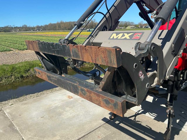 2008 massey ferguson 6470 vierwielaangedreven landbouwtractor - afbeelding 8 van  12