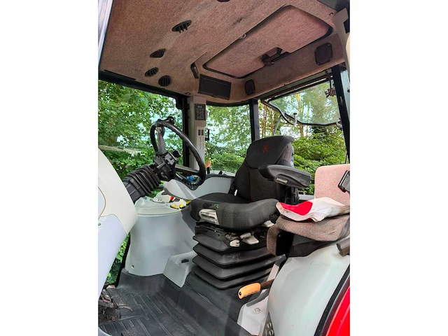 2008 massey ferguson 6470 vierwielaangedreven landbouwtractor - afbeelding 11 van  12