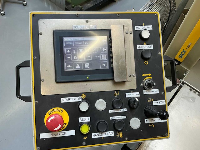 2008 mav 8 semi-automatische stansmachine - afbeelding 20 van  21