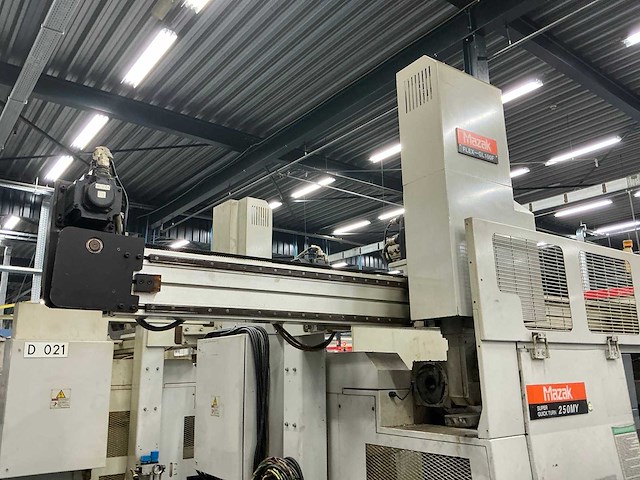 2008 mazak sqt 250my cnc-draaibank - afbeelding 5 van  18