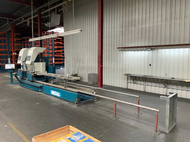 2008 mecal sw dubbele verstek afkortcirkelzaagmachine - afbeelding 2 van  9