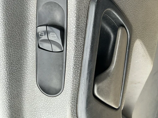 2008 mercedes-benz sprinter bedrijfswagen - afbeelding 15 van  28
