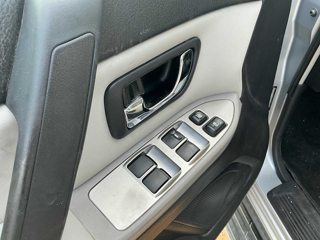 2008 mitsubishi pajero 3.0 v6 gls 4wd automaat – 7-persoons - afbeelding 18 van  34