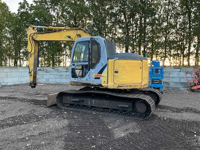 2008 new holland kobelco e135bsr-2 rupsgraafmachine - afbeelding 23 van  49