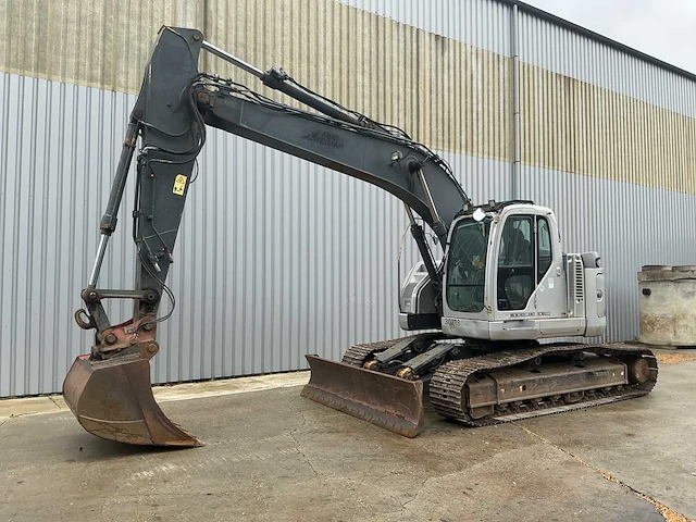 2008 new holland kobelco e225bsr rupsgraafmachine – 24,3 ton – lehnhoff hs21 - afbeelding 1 van  48