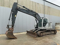 2008 new holland kobelco e225bsr rupsgraafmachine – 24,3 ton – lehnhoff hs21