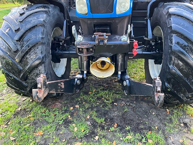 2008 new holland t6070 vierwielaangedreven landbouwtractor - afbeelding 12 van  37
