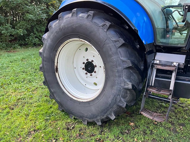 2008 new holland t6070 vierwielaangedreven landbouwtractor - afbeelding 20 van  37