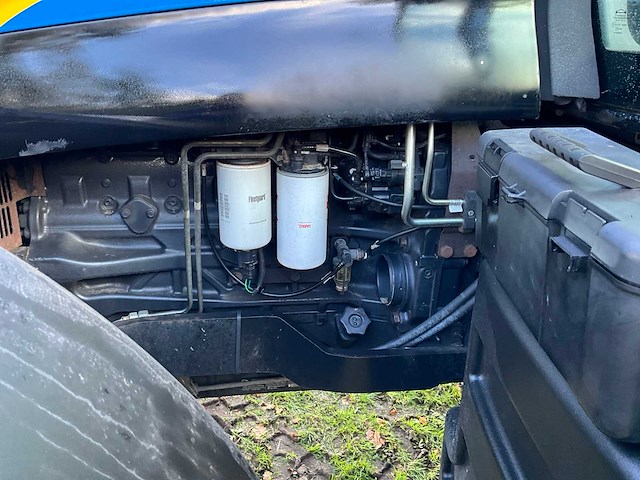 2008 new holland t6070 vierwielaangedreven landbouwtractor - afbeelding 24 van  37