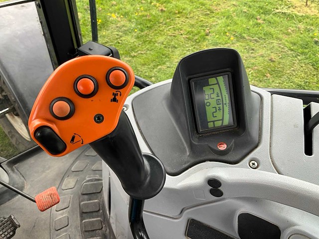 2008 new holland t6080 vierwielaangedreven landbouwtractor - afbeelding 16 van  36