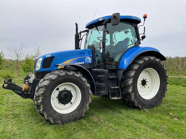 2008 new holland t6080 vierwielaangedreven landbouwtractor - afbeelding 1 van  36