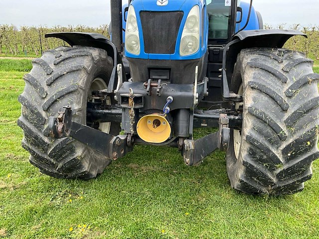 2008 new holland t6080 vierwielaangedreven landbouwtractor - afbeelding 24 van  36