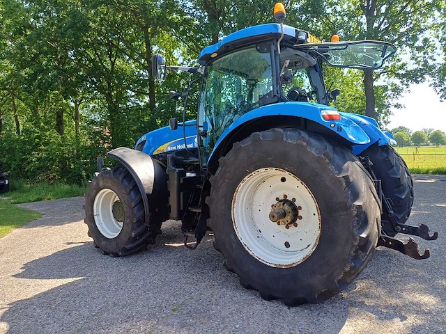 2008 new holland t7040 vierwielaangedreven landbouwtractor - afbeelding 29 van  30
