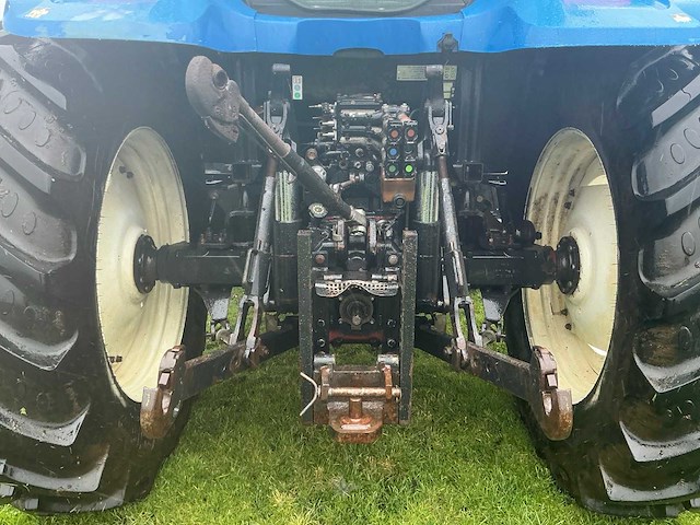 2008 new holland ts135a vierwielaangedreven landbouwtractor - afbeelding 20 van  28