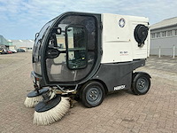 2008 nilfisk rs501 zelfrijdende veegmachine - afbeelding 1 van  28
