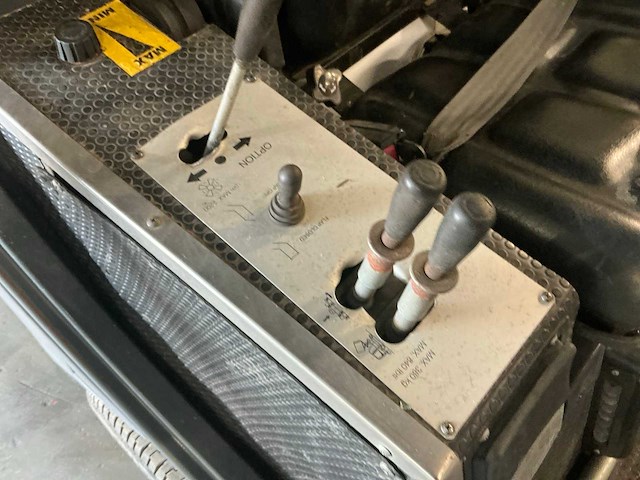 2008 nilfisk rs501 zelfrijdende veegmachine - afbeelding 14 van  28