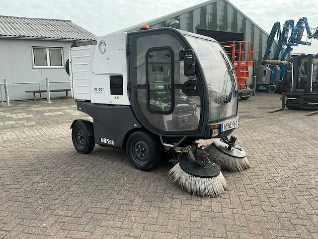 2008 nilfisk rs501 zelfrijdende veegmachine - afbeelding 23 van  28