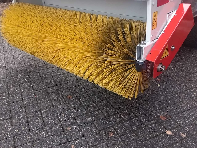 2008 nimos dm-trac 205 vierwielaangedreven landbouwtractor - afbeelding 4 van  18