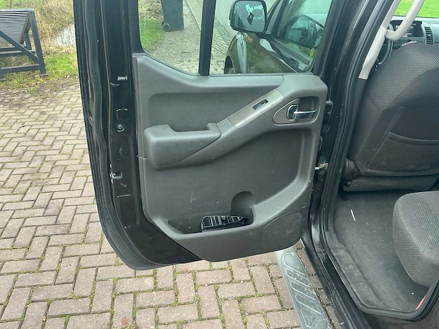 2008 nissan navara 4x4 bedrijfswagen - afbeelding 27 van  36