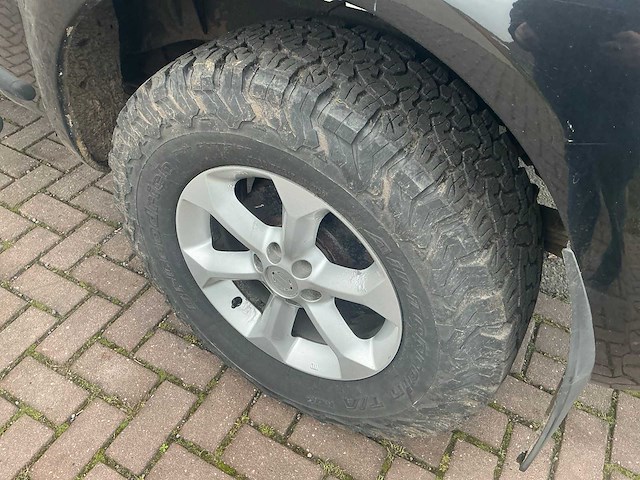 2008 nissan navara 4x4 bedrijfswagen - afbeelding 33 van  36