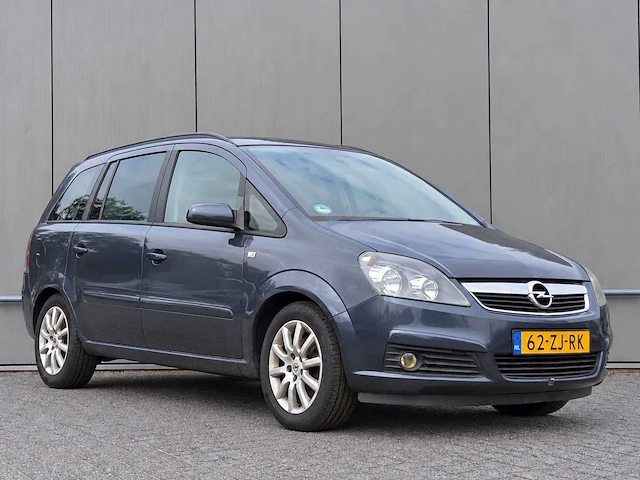 2008 opel zafira 1.8 7-persoons temptation personenauto - afbeelding 11 van  17