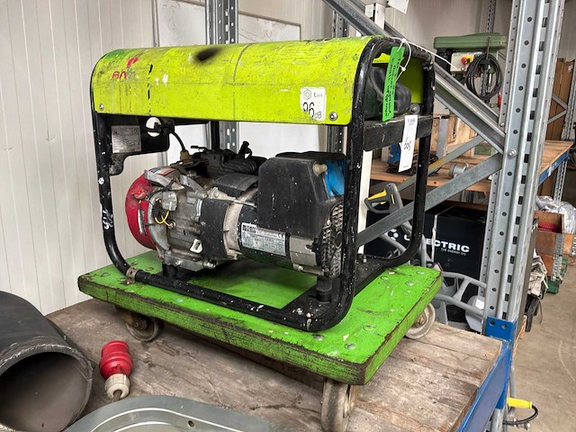 2008 pramac es3000 stroomgenerator - afbeelding 1 van  6