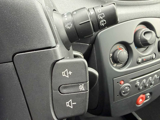 2008 renault clio 1.2-16v special line personenauto - afbeelding 7 van  15
