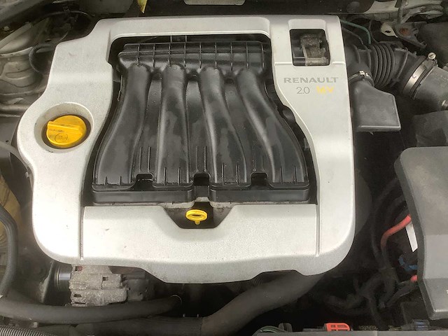 2008 renault laguna estate 2.0 16v dynamique personenauto - afbeelding 2 van  9