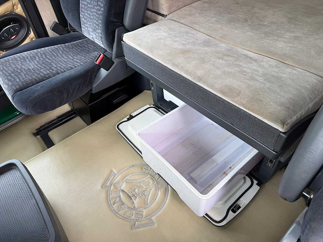 2008 scania 560 6x2 vrachtwagen - afbeelding 45 van  48