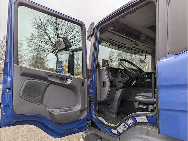 2008 scania p230 vrachtwagen met gesloten opbouw - afbeelding 3 van  14