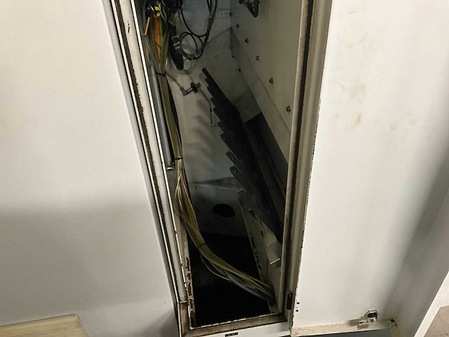 2008 schütte 305 linear cnc gereedschapslijper - afbeelding 46 van  46