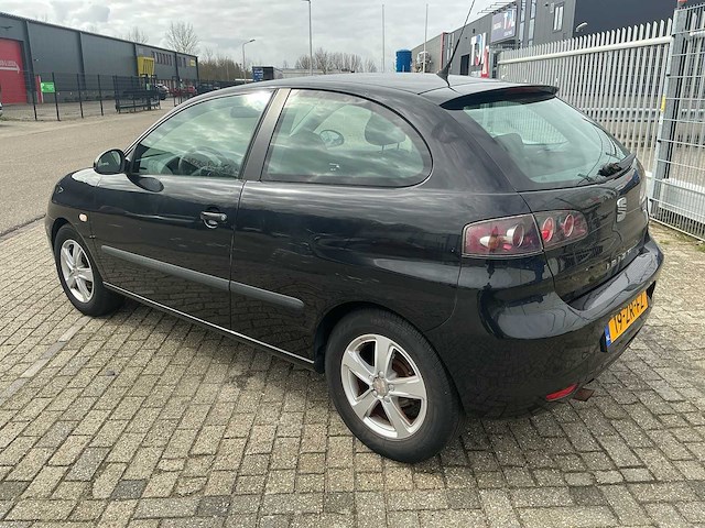 2008 seat ibiza 1.6-16v freestyle personenauto - afbeelding 18 van  24