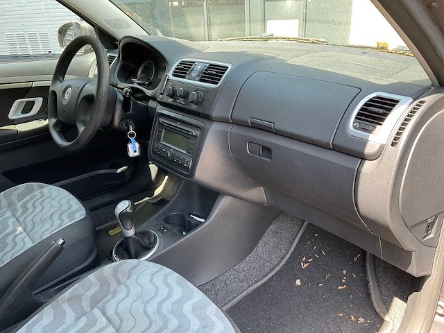 2008 skoda fabia combi 1.6-16v ambiente 54-gfk-7 - afbeelding 28 van  30