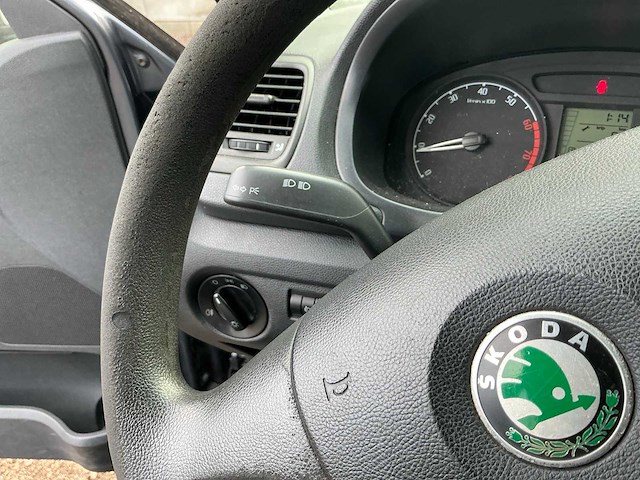 2008 skoda fabia personenauto - afbeelding 16 van  45