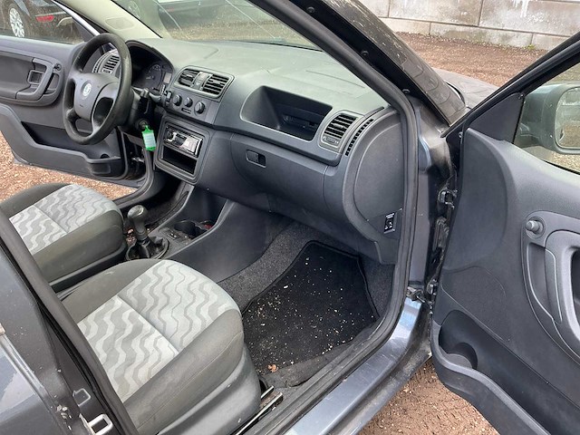 2008 skoda fabia personenauto - afbeelding 25 van  45