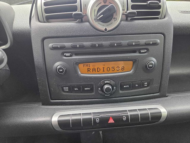 2008 smart fortwo coupé 1.0 pure personenauto - afbeelding 10 van  26